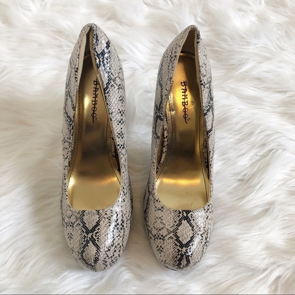 BAMBOO Shoes - Bamboo Snake Print NATU heels NWOB